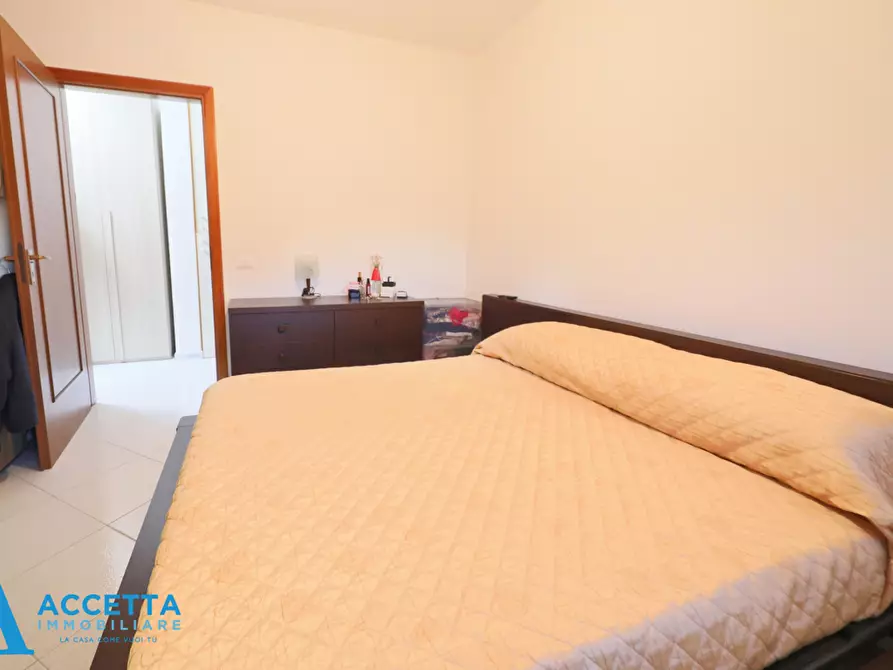 Immagine 14 di Trilocale in vendita  in Via Lago di Lugano 24 a Taranto