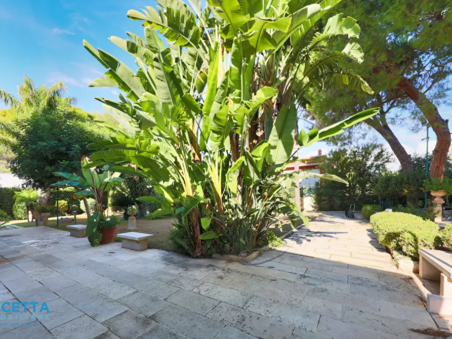 Immagine 9 di Villa in vendita  in Via Girasoli 292 a Taranto
