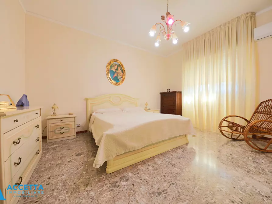 Immagine 12 di Trilocale in vendita  in Via Cesare Pascarella 6 a Taranto