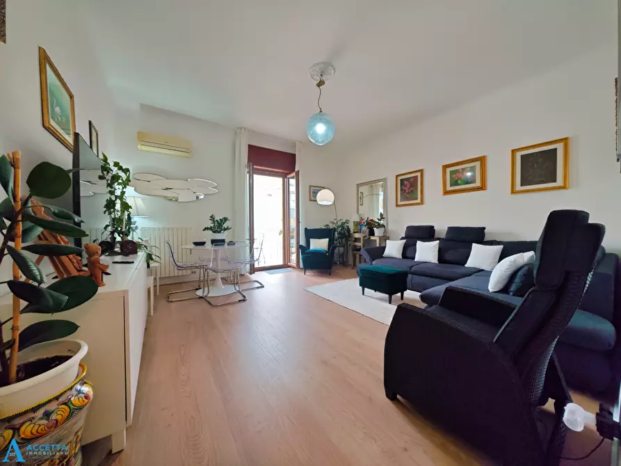 Immagine 21 di Trilocale in vendita  in Via Angelo Berardi 83 a Taranto