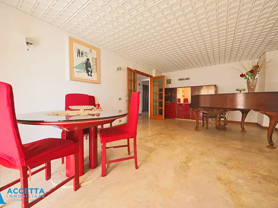 Immagine 5 di Trilocale in vendita  in Viale Liguria 27 a Taranto