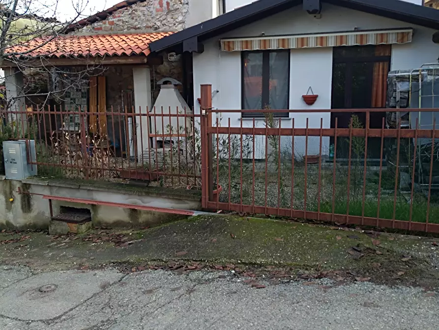 Immagine 3 di Porzione di casa in vendita  in Località Case Piccioni 53 a Ziano Piacentino