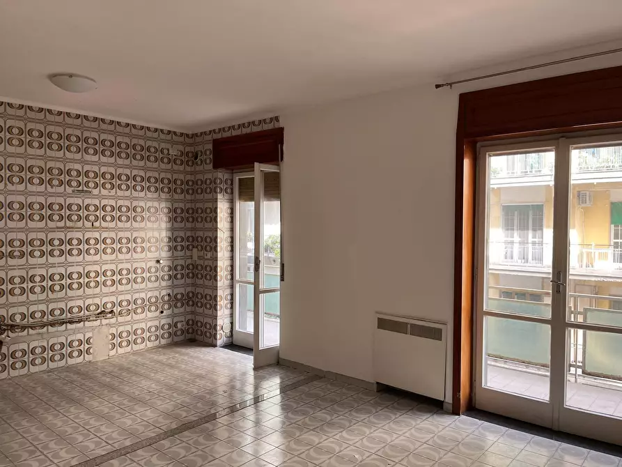 Immagine 3 di Trilocale in vendita  in Via Trento 92 a Salerno