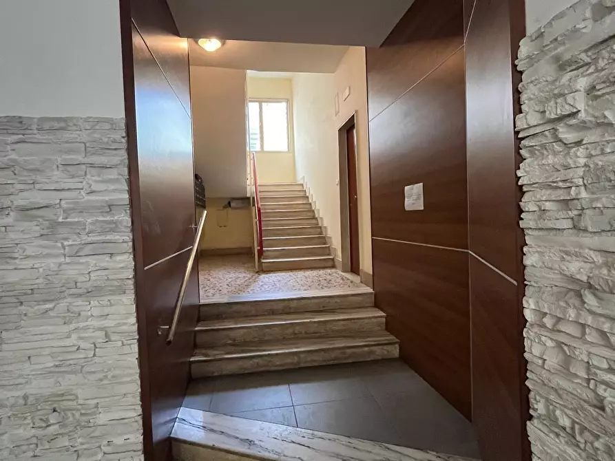 Immagine 10 di Trilocale in vendita  in via m. abbignete a Salerno