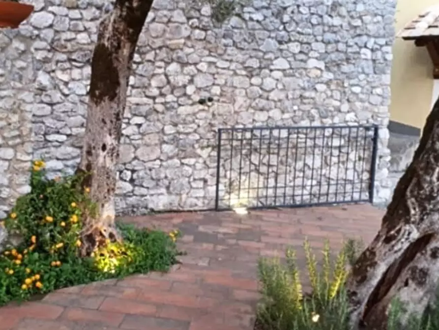 Immagine 31 di Terratetto in vendita  in via lecce 2 a Giffoni Valle Piana