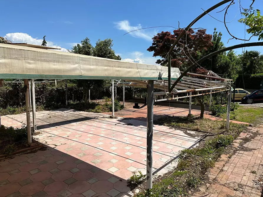 Immagine 7 di Locale commerciale in vendita  in cesinola a Cava De' Tirreni