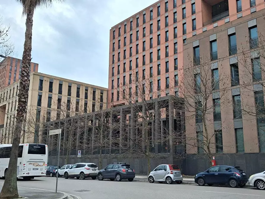 Immagine 5 di Locale commerciale in vendita  in Via Luigi Guercio 147 a Salerno