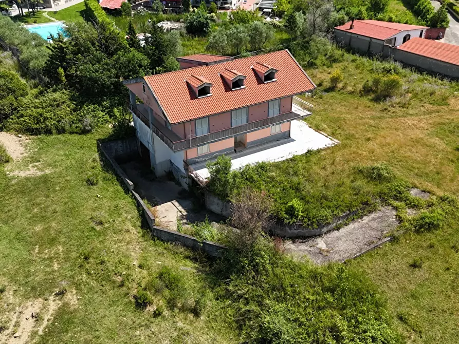 Immagine 1 di Villa in vendita  in Via Santa Croce 26 a Giffoni Sei Casali