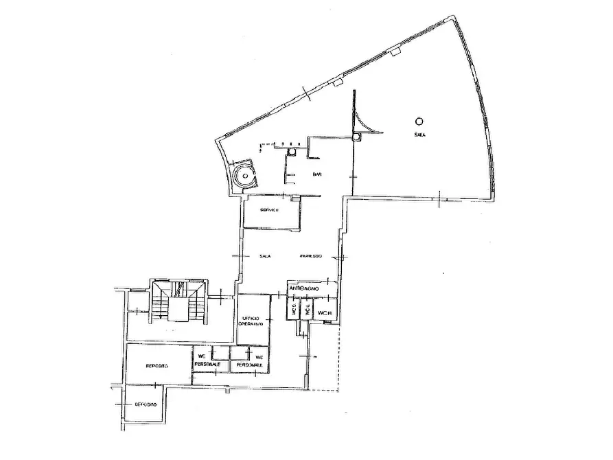 Immagine 20 di Locale commerciale in vendita  in località corno d'oro a Eboli