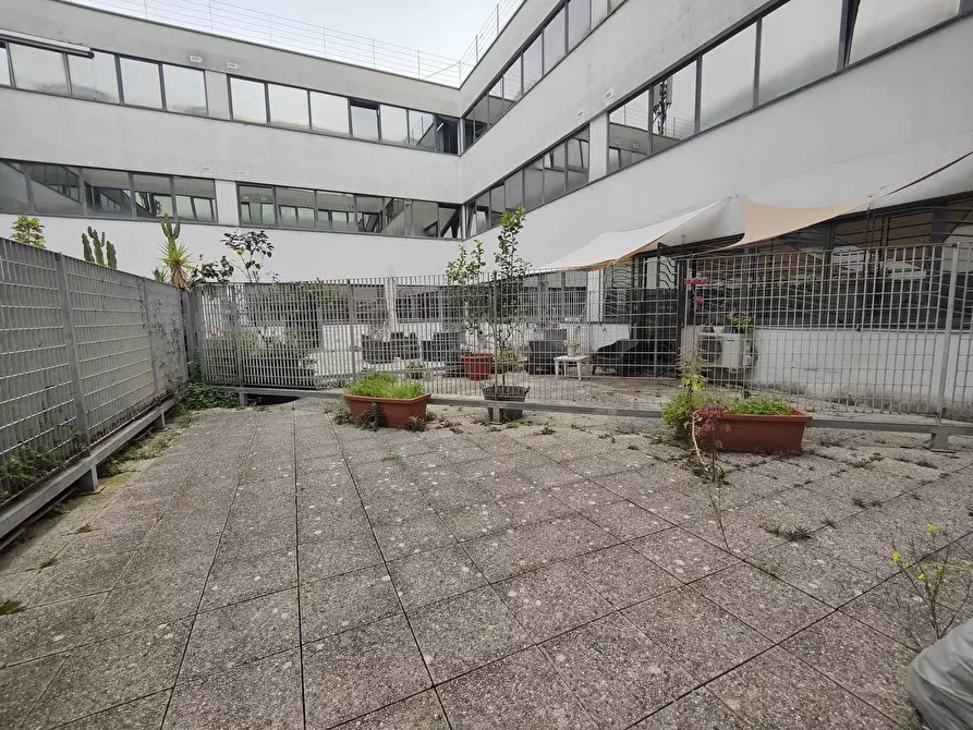 Immagine 4 di Ufficio in vendita  in Via San Leonardo 52 a Salerno