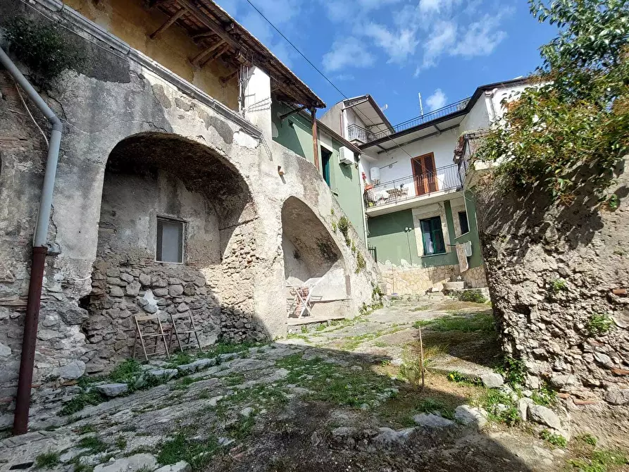 Immagine 1 di Bilocale in vendita  in Via dei Casali a Salerno