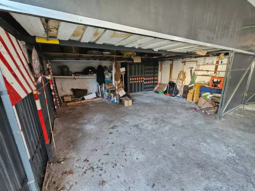 Immagine 2 di Garage in vendita  in Via Domenico Carli 54 a Serra Riccò