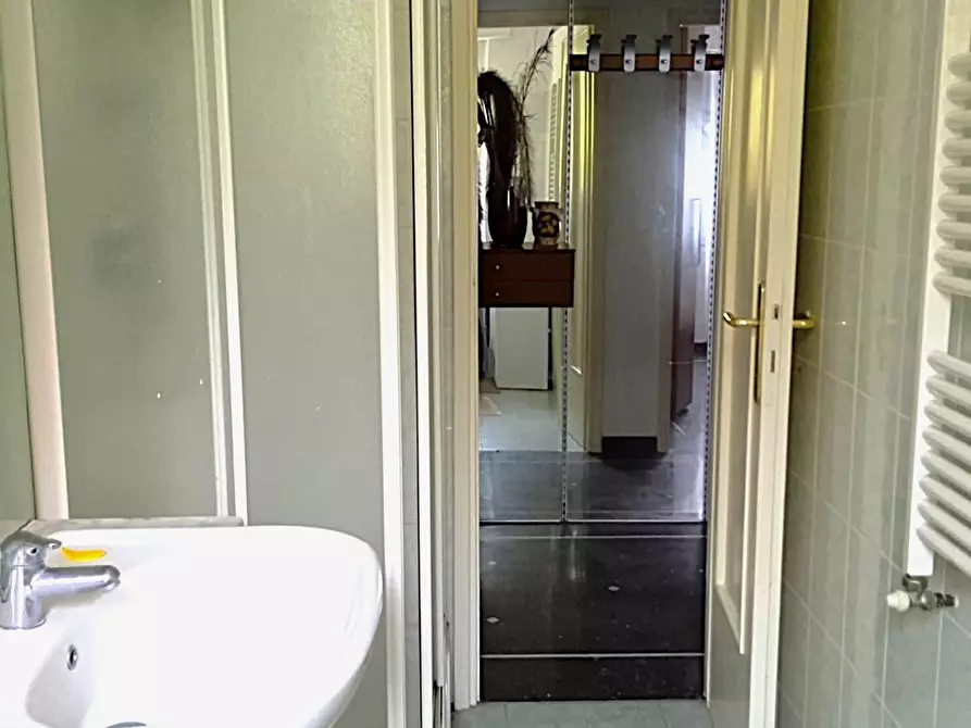 Immagine 14 di Bilocale in vendita  in Via Pierino Negrotto Cambiaso 4B a Genova