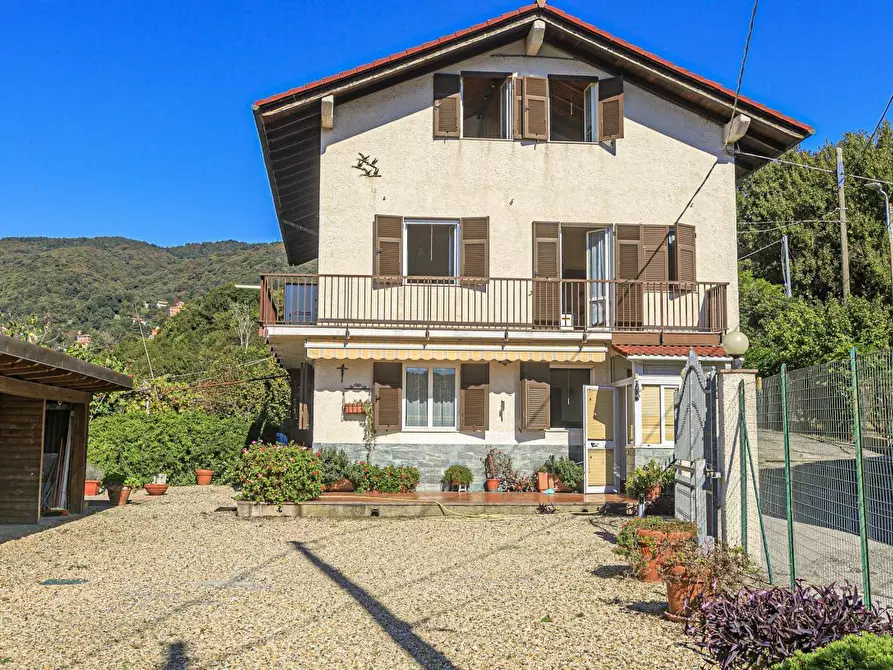 Immagine 1 di Pentalocale in vendita  in Via Costigliolo a Mignanego