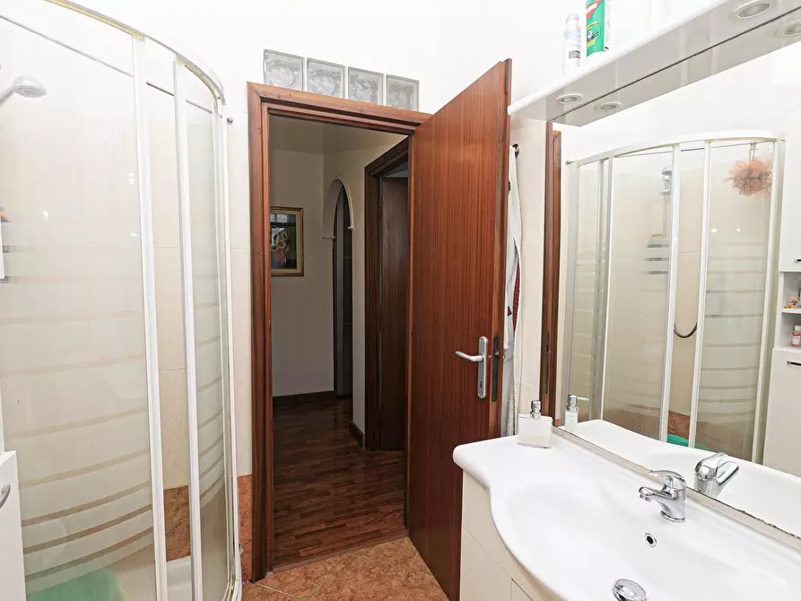 Immagine 16 di Bilocale in vendita  a Campomorone