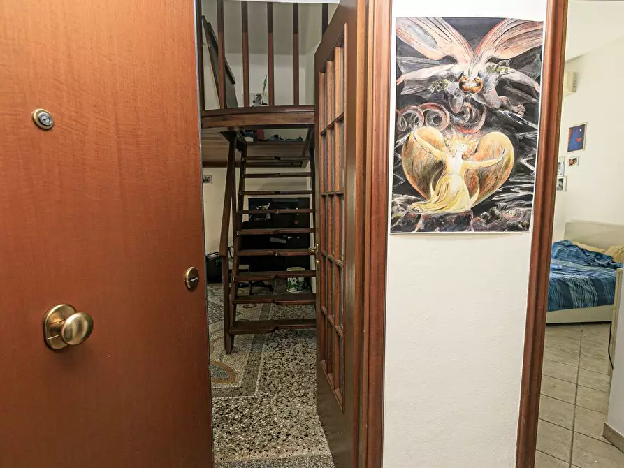 Immagine 28 di Bilocale in vendita  in Salita Murta 1a a Genova