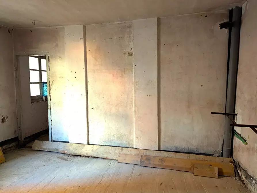 Immagine 34 di Bilocale in vendita  in Via Vittorio Veneto a Busalla