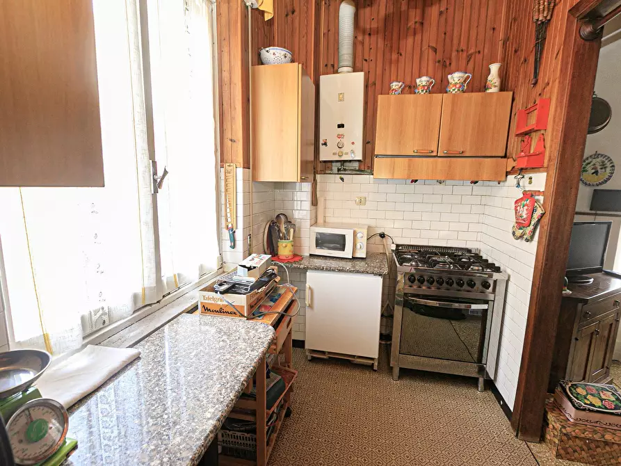 Immagine 8 di Pentalocale in vendita  in Via alcide de gasperi 28 a Campomorone