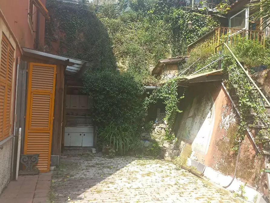 Immagine 41 di Bilocale in vendita  in Via campomorone 93 a Genova