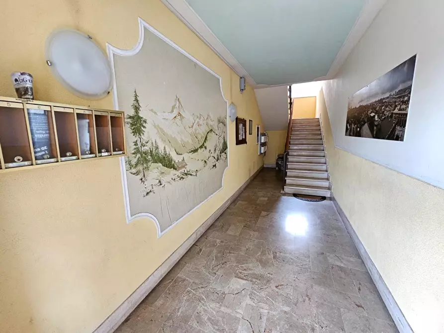 Immagine 34 di Pentalocale in vendita  in Via Benedetto da Cesino 38A a Genova