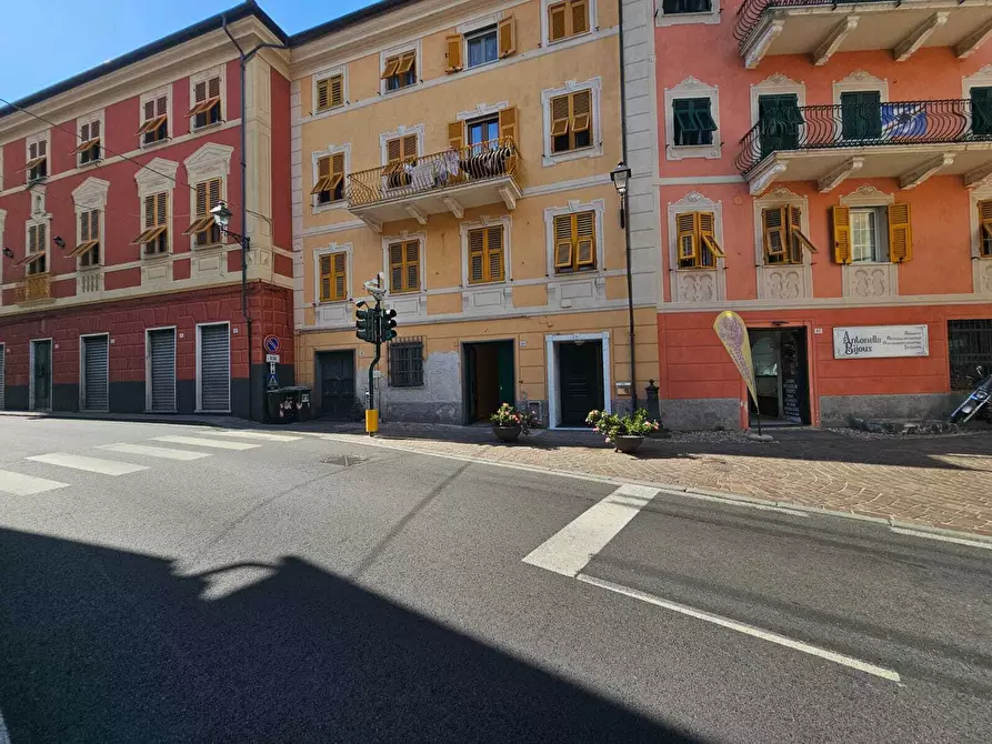 Immagine 8 di Locale commerciale in vendita  in Via A. Gavino 84 rosso a Campomorone