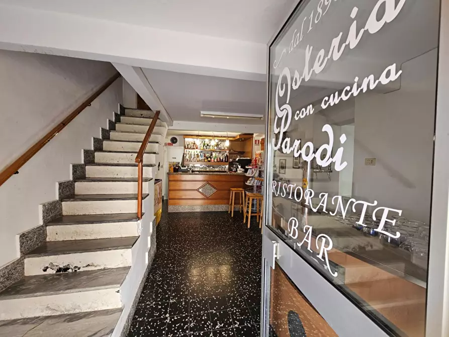 Immagine 2 di Attività commerciale in vendita  in Via Gaiazza 143A a Genova