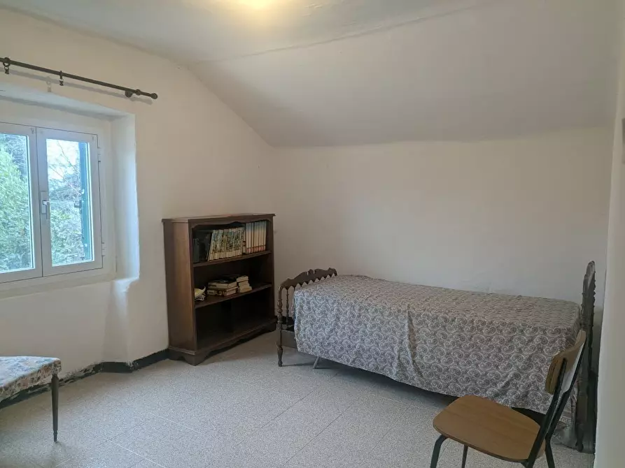 Immagine 13 di Quadrilocale in vendita  in Via Fiume 187 a Mignanego