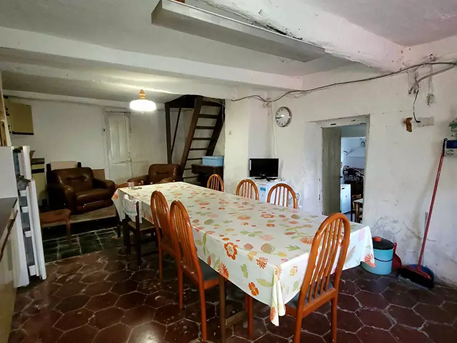 Immagine 78 di Pentalocale in vendita  in Via Campi 7 a Serra Riccò