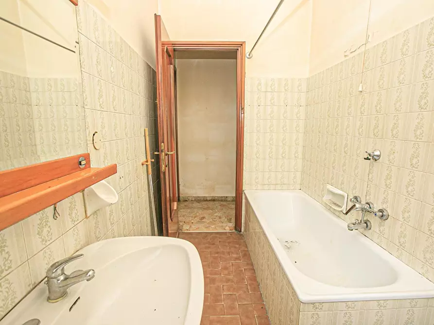 Immagine 28 di Quadrilocale in vendita  in Via G.B. Gaulli 12 A a Genova