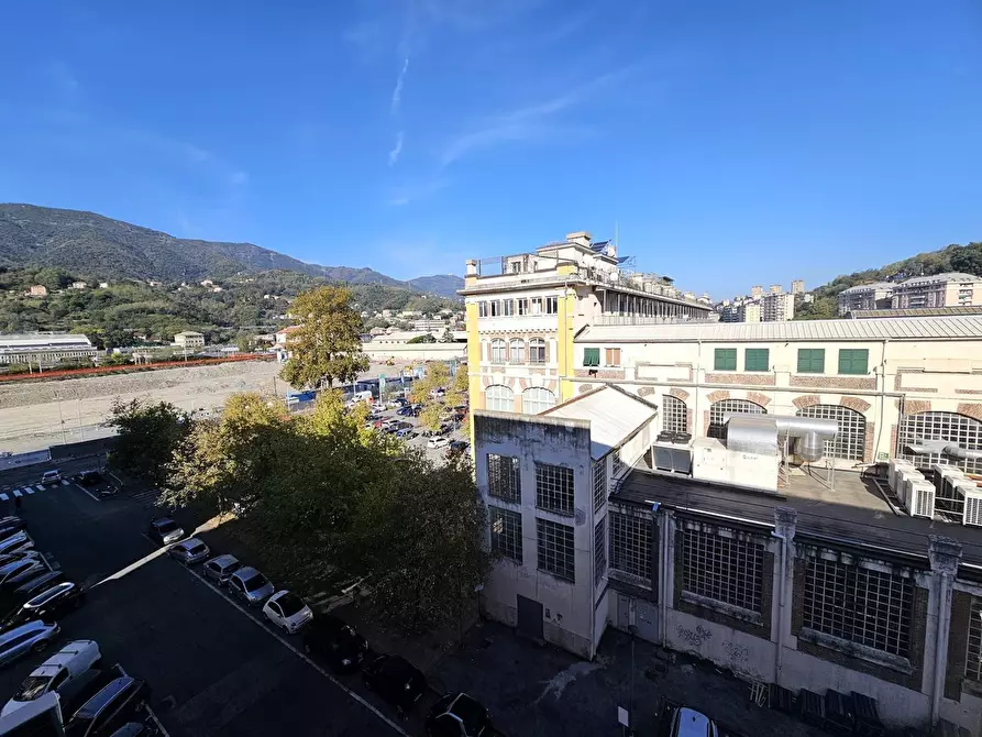 Immagine 14 di Trilocale in vendita  in Via Giovanni Lanza 3 a Genova