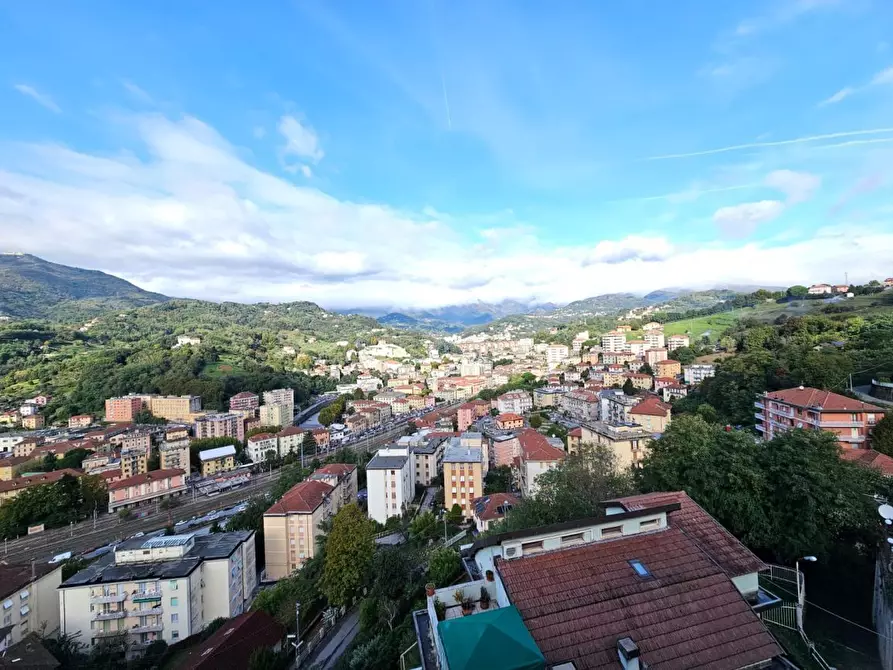 Immagine 5 di Quadrilocale in vendita  in Via Domenico Carli a Genova