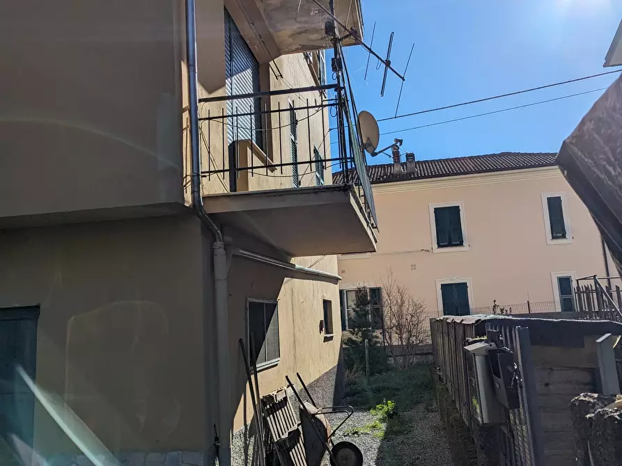 Immagine 63 di Quadrilocale in vendita  in Via Padre Francesco Borghero 33 a Ronco Scrivia