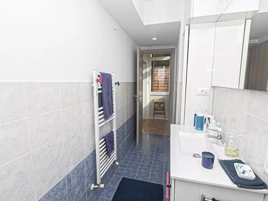 Immagine 23 di Quadrilocale in vendita  in Via Martiri della Libertà 91 a Campomorone