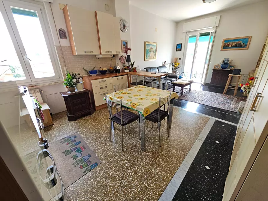 Immagine 8 di Quadrilocale in vendita  in Via Campomorone 105 a Genova