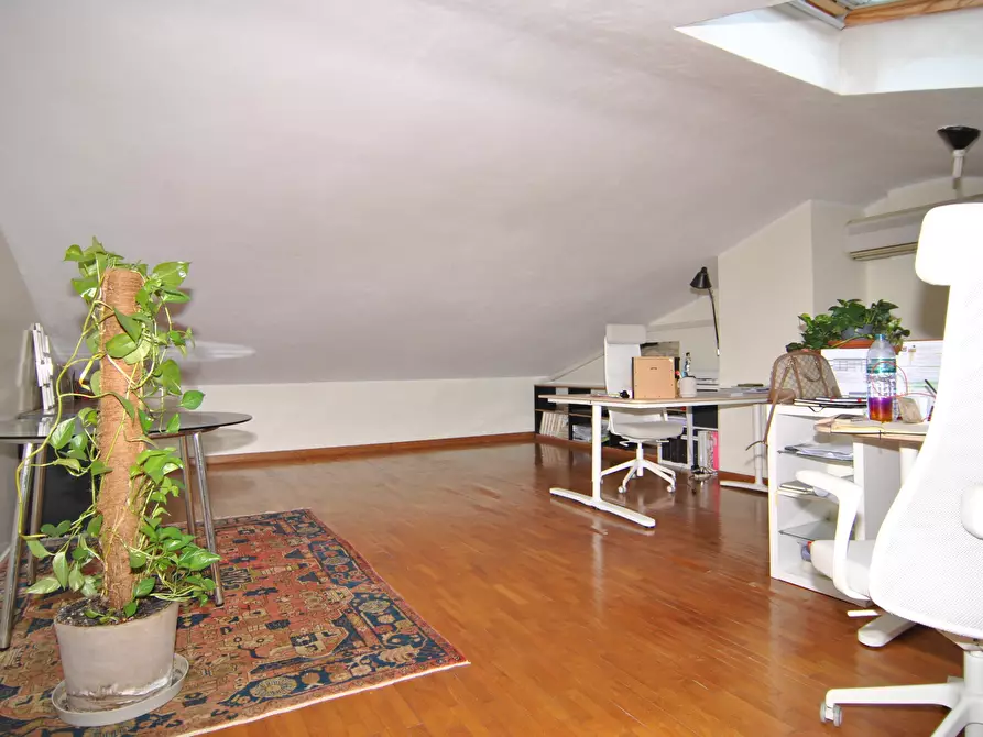 Immagine 34 di Villetta a schiera in affitto  in Via del Pino 18 a Livorno