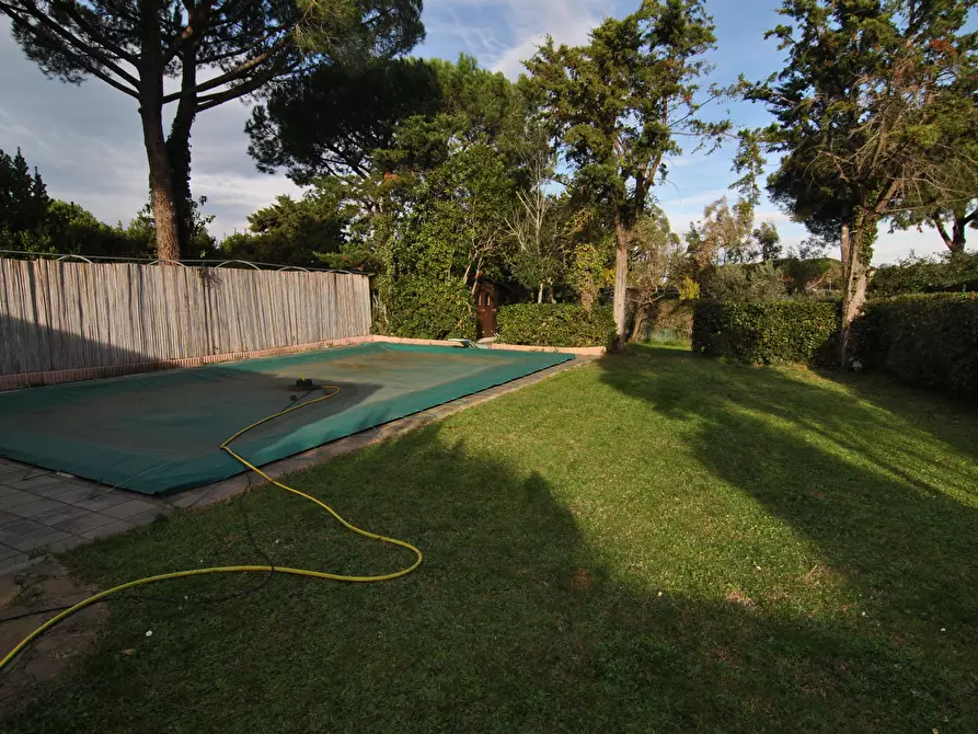 Immagine 18 di Villetta a schiera in affitto  in Via del Pino 18 a Livorno