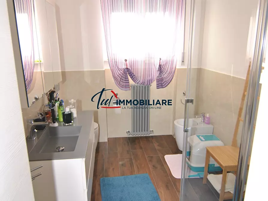 Immagine 30 di Pentalocale in vendita  in Viale Fabbricotti 3 a Livorno