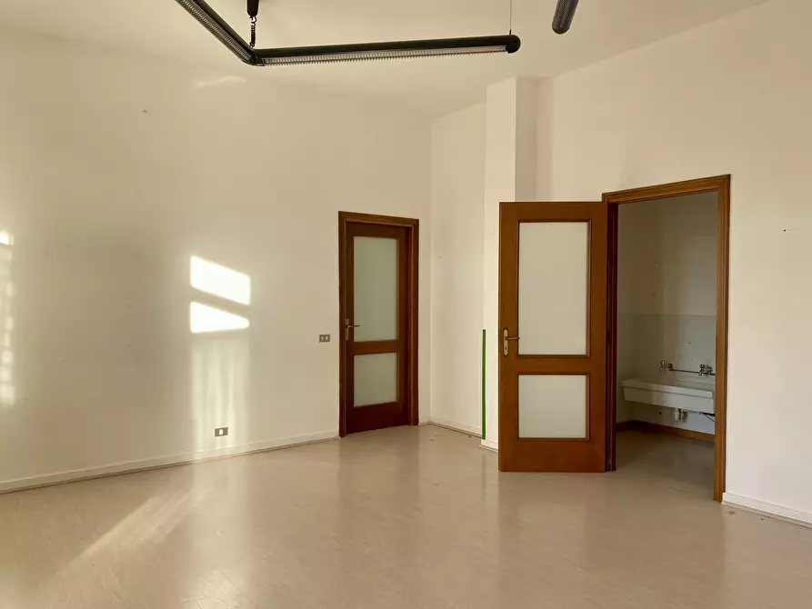 Immagine 4 di Ufficio in vendita  in Piazza San Giovanni 7 a Farigliano