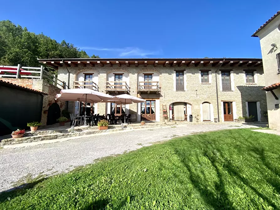 Immagine 1 di Agriturismo in vendita  in borgata garombo 10 a Somano