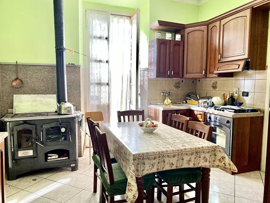 Immagine 10 di Pentalocale in vendita  in Piazza Confraternita 6 a Dogliani