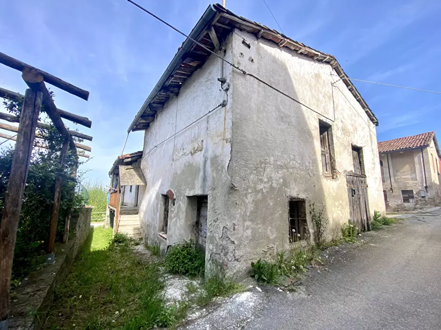 Immagine 8 di Rustico / casale in vendita  in Via Belvedere 4 a Serravalle Langhe