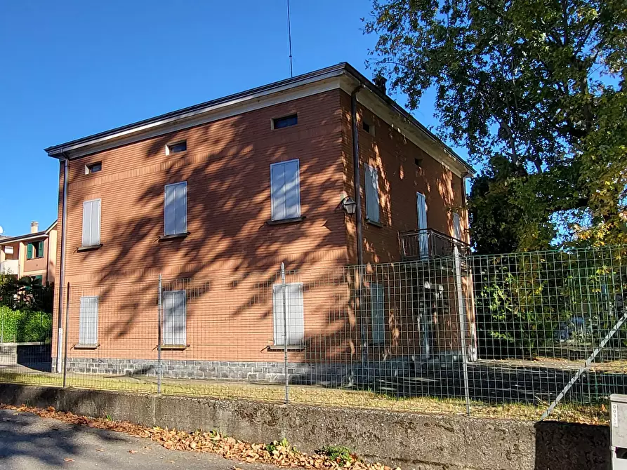 Immagine 42 di Villa in vendita  in Strada Cornazzano 3 a Sissa Trecasali