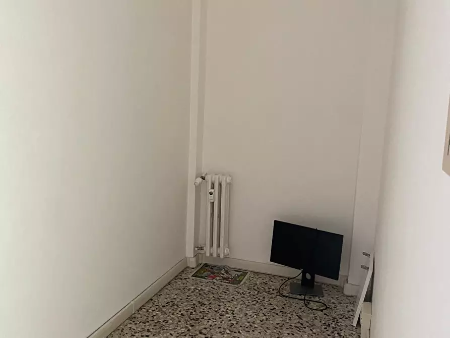 Immagine 6 di Locale commerciale in affitto  in Via Volturno 14 b a Parma