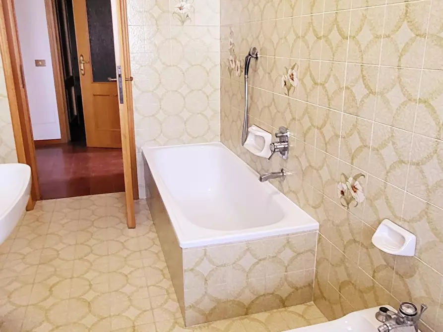 Immagine 37 di Casa bifamiliare in vendita  in Strada Bassa 3 a San Secondo Parmense