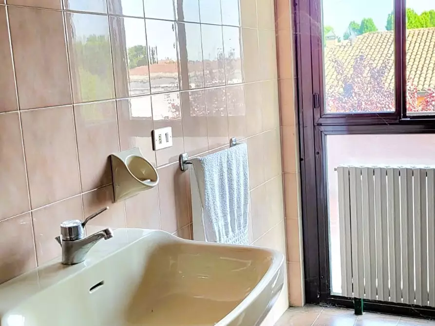 Immagine 15 di Quadrilocale in vendita  in Via Pietro Nenni 38 a Fontanellato