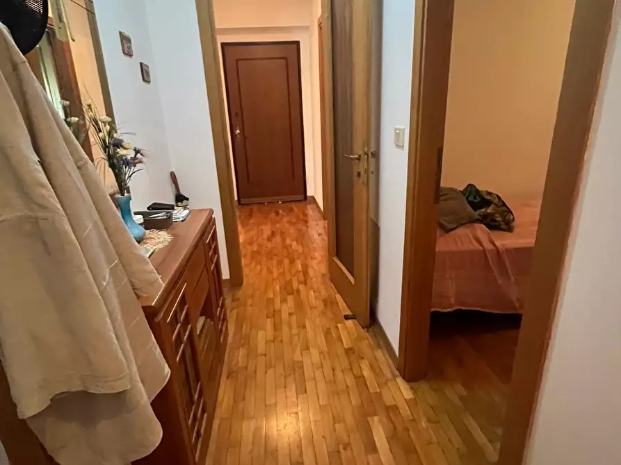 Immagine 12 di Appartamento in vendita  a Senigallia