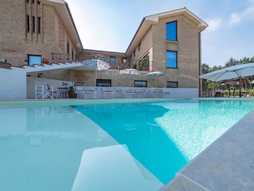 Immagine 1 di Villa in vendita  a Barbara