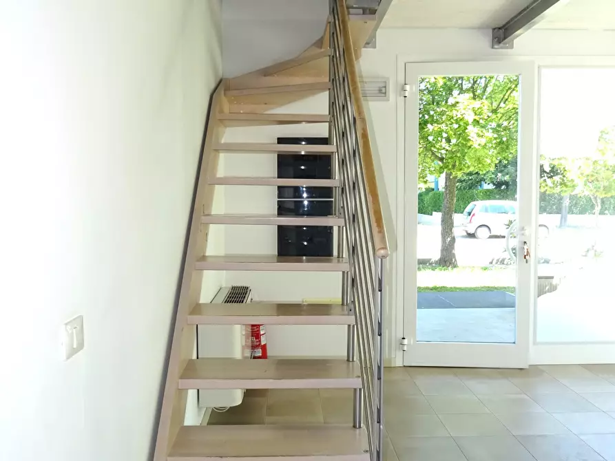 Immagine 10 di Ufficio in vendita  a Senigallia