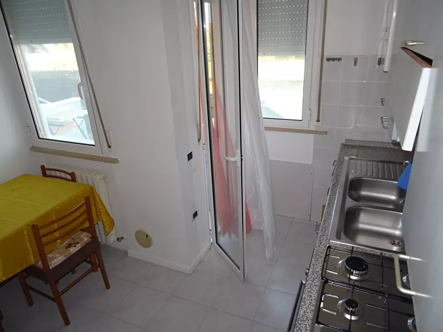 Immagine 4 di Bilocale in vendita  a Fano