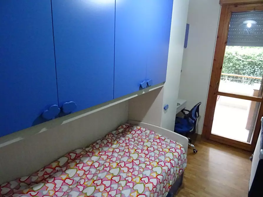 Immagine 11 di Appartamento in vendita  a Senigallia